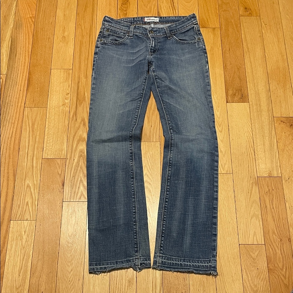 Levi's Straight Leg Blue Jeans